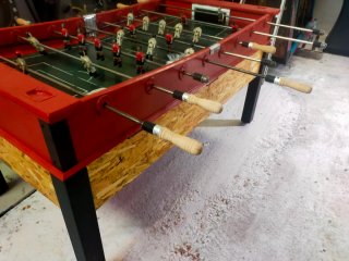 Futbolín clásico rojo