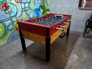 Futbolín clásico rojo