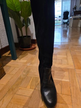 Botas altas Uterqüe negras