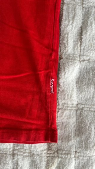 Camiseta Supreme Roja Talla M Gráfico Urbano
