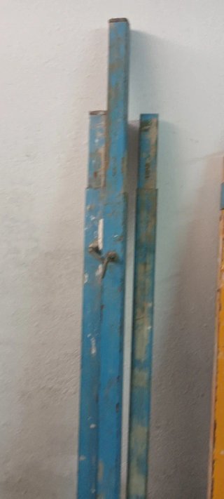Puntales Extensibles Azules de 195cm.