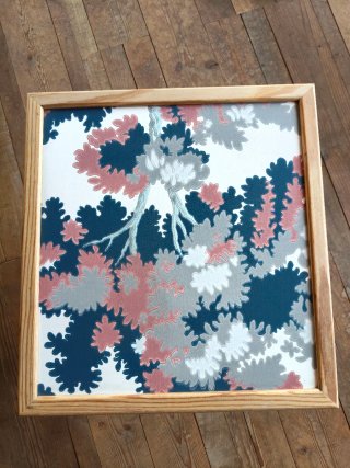 Mesilla auxiliar de madera y cristal