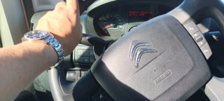 Buscó trabajo como conductor