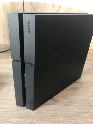 Consola Sony PS4 Negra