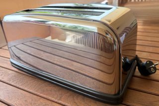 Tostadora Russell Hobbs Cromada