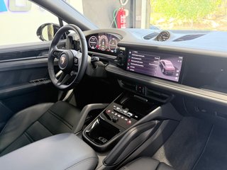 PORSCHE Cayenne Coupé E-Hybrid Black Edition