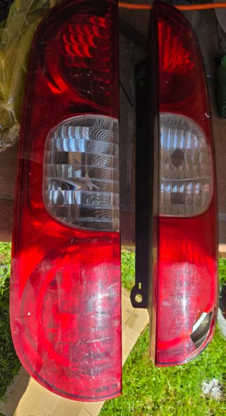 Pilotos Traseros Fiat Doblo 2007