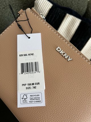 Bolso Tote DKNY Beige con Monedero
