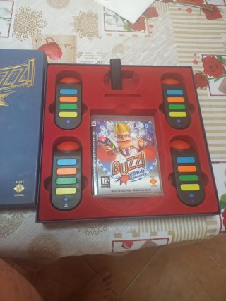 Buzz! PS3 con mandos usb juego