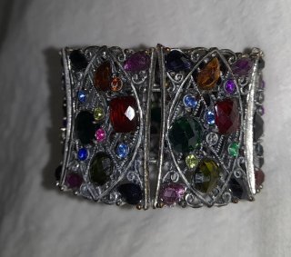 Pulsera ancha con piedras multicolor