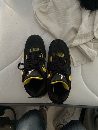 Air Jordan 4 Retro Negro Amarillo Talla 38/39