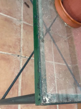 Mesa antigua forja y cristal