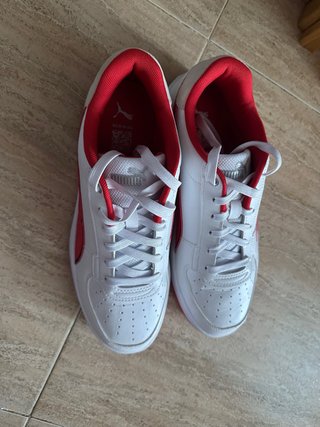 Zapatillas Puma Blancas y Rojas  talla 41 y 42