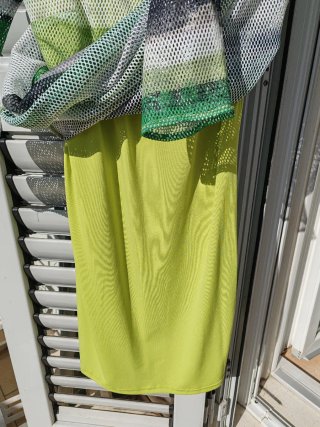 Abitino traforato verde