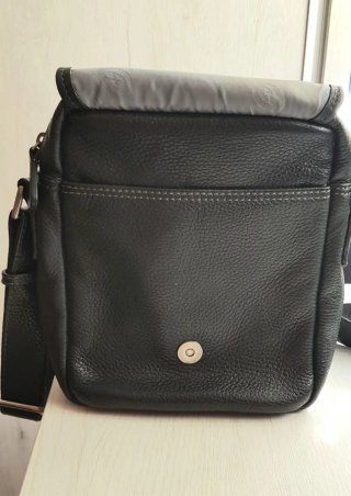 Bolso bandolera piel hombre negro