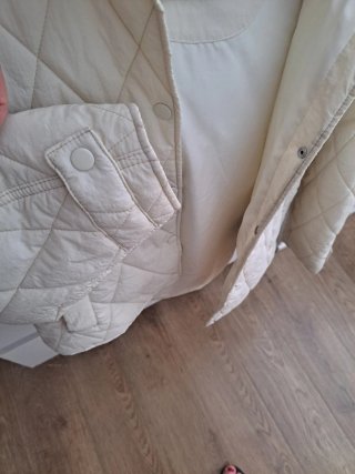 Cazadora acolchada Zara blanca Talla 152 cm 11-12