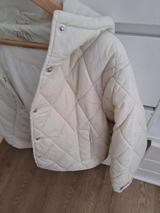 Cazadora acolchada Zara blanca Talla 152 cm 11-12