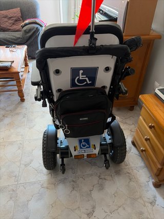 Silla de ruedas (sube bordillos) NO PLEGABLE