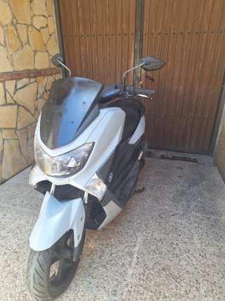 Yamaha NMAX 125cc Scooter Automática