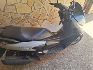 Yamaha NMAX 125cc Scooter Automática