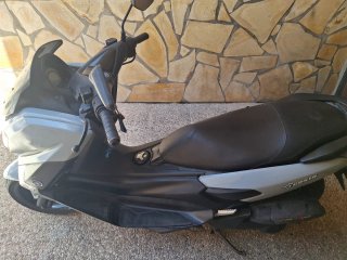 Yamaha NMAX 125cc Scooter Automática