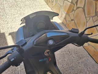 Yamaha NMAX 125cc Scooter Automática