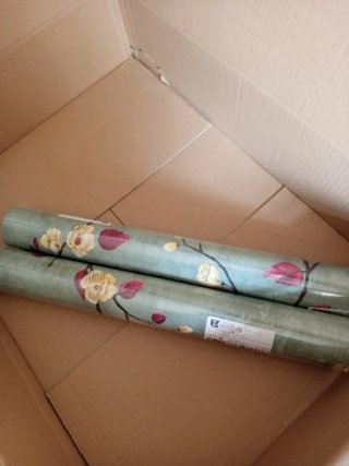 Lotto 7 rotoli carta da parati adesiva floreale.