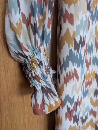 Vestido estampado cuello alto