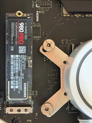 PC GAMING Ryzen 7 RX 7600XT 16GB 2TB SSD 32GB RAM