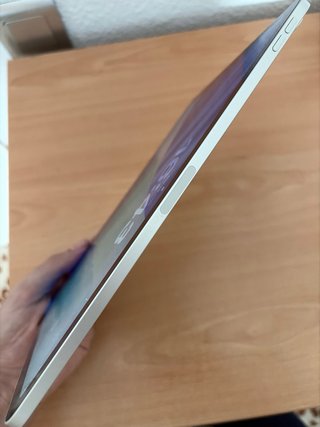 iPad Air 5ª Gen (2022) • Chip M1 • 64GB
