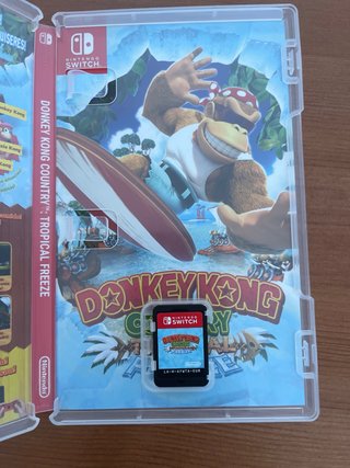 Donkey Kong Country Tropical Freeze Switch
