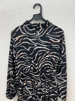 Vestido corto estampado cebra talla S