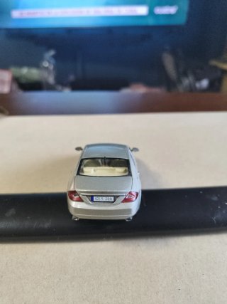 Mercedes CLS 500 escala 1:43
