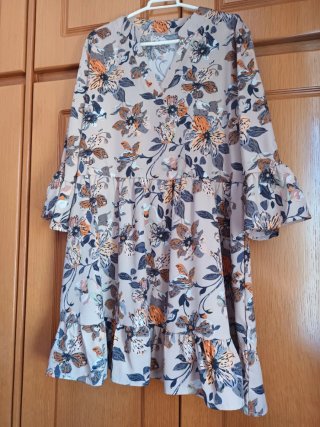 Vestido estampado floral tonos marrón y naranja