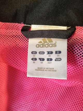 Chaqueta Adidas Fucsia y Negra