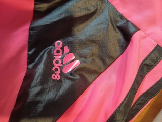 Chaqueta Adidas Fucsia y Negra