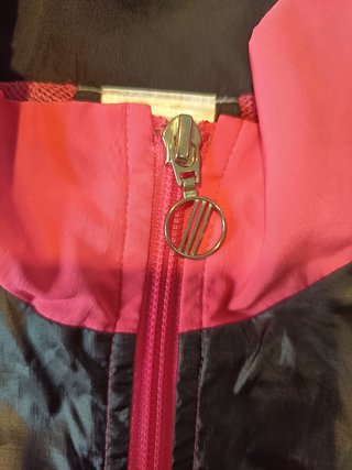 Chaqueta Adidas Fucsia y Negra