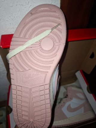 Zapatillas Nike Air Jordan  rosa y beig