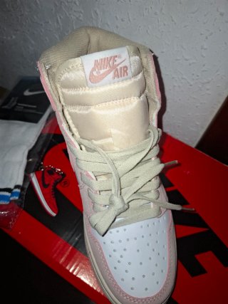 Zapatillas Nike Air Jordan  rosa y beig