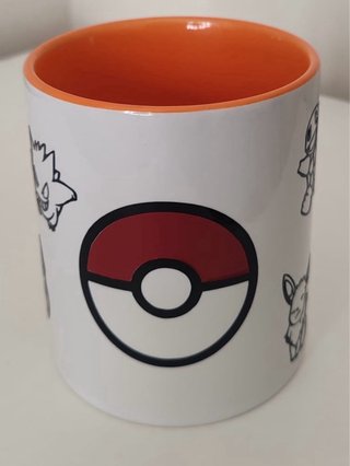 Taza de porcelana con diseño