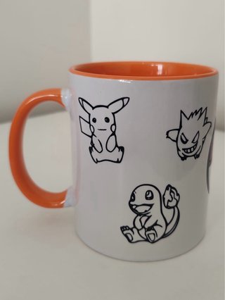 Taza de porcelana con diseño