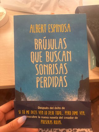 Brújulas que buscan sonrisas perdidas
