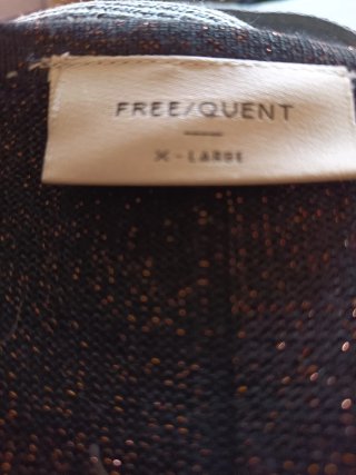 Jersey Free/Quent negro con brillo