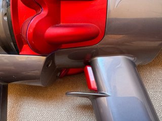 Corpo Aspirapolvere Dyson V10 (Non si accende)