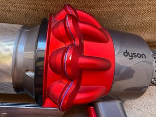 Corpo Aspirapolvere Dyson V10 (Non si accende)