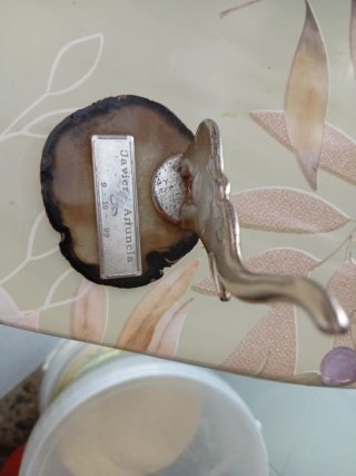 Figura Cisne Antigua con Placa Conmemorativa