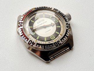 Vostok Komandirskie Antimagnetico URSS 2409A