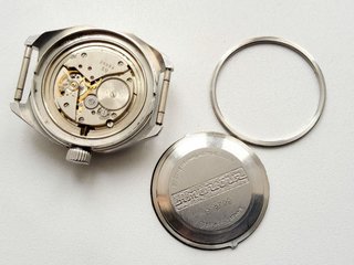Vostok Komandirskie Antimagnetico URSS 2409A
