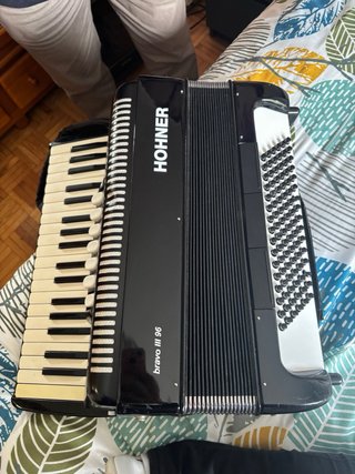 Acordeón Hohner 96 bajos, 7 voces