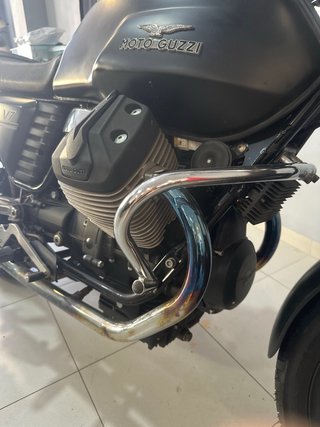 Moto Guzzi V7 Stone Negra/Gris 24.000km